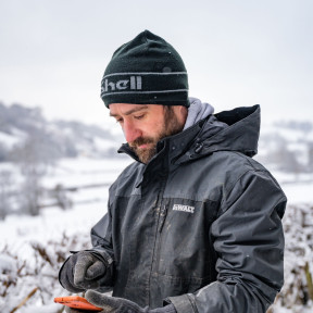 Шапка водонепроникна Dexshell Beanie Reflective Logo чорна з лого L/XL 58-60 см
