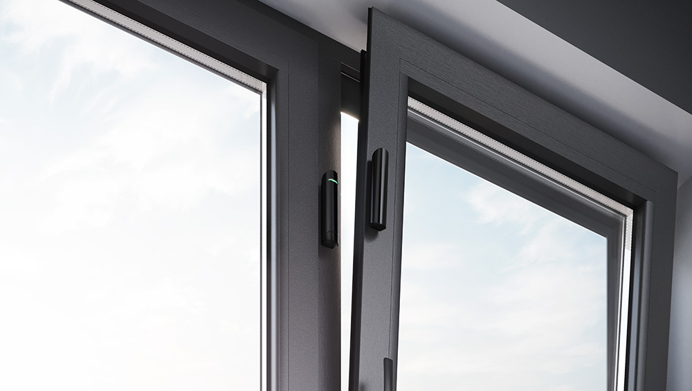 Lifestyle---Ajax-DoorProtect-Jeweller---window---black.jpg (95 KB)